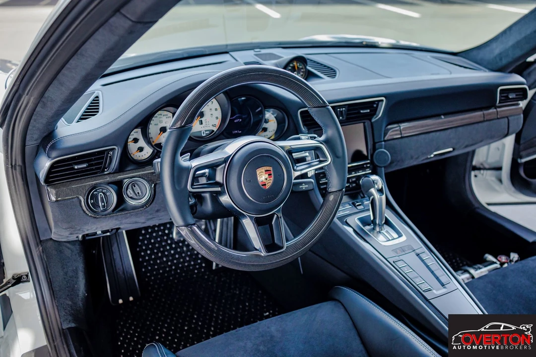 2015 Porsche 991 GT3 - Image 17 of 29