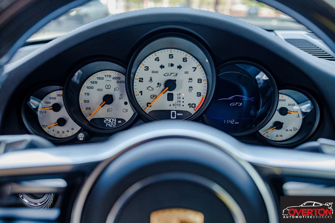 2015 Porsche 991 GT3 - Image 23 of 29
