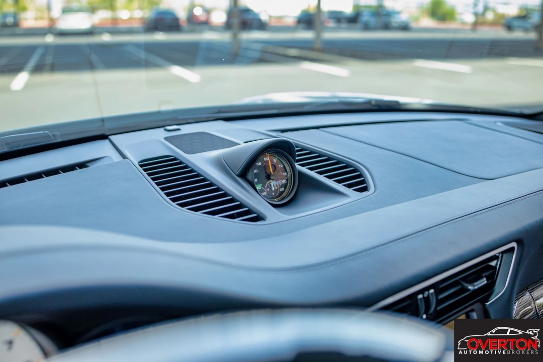 2015 Porsche 991 GT3 - Image 24 of 29