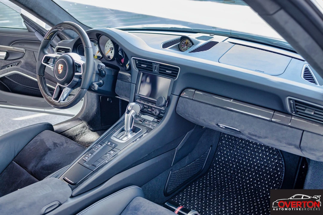 2015 Porsche 991 GT3 - Image 25 of 29