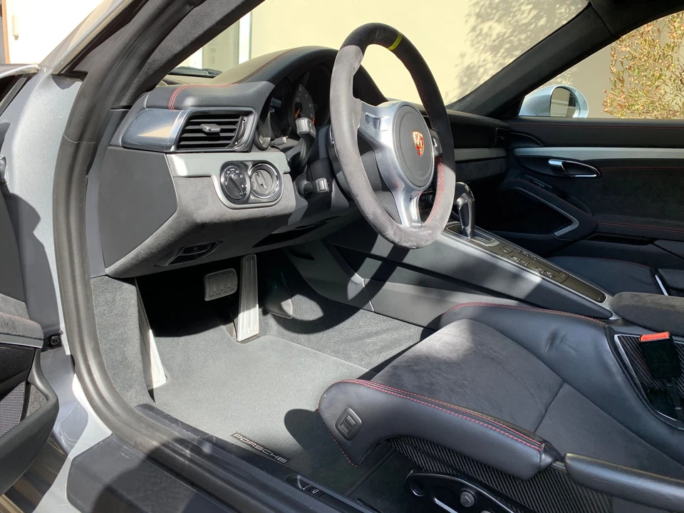 2015 Porsche 991 GT3 - Image 11 of 19