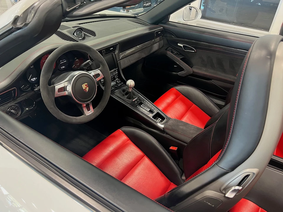2015 Porsche 991 Carrera GTS - Image 8 of 15