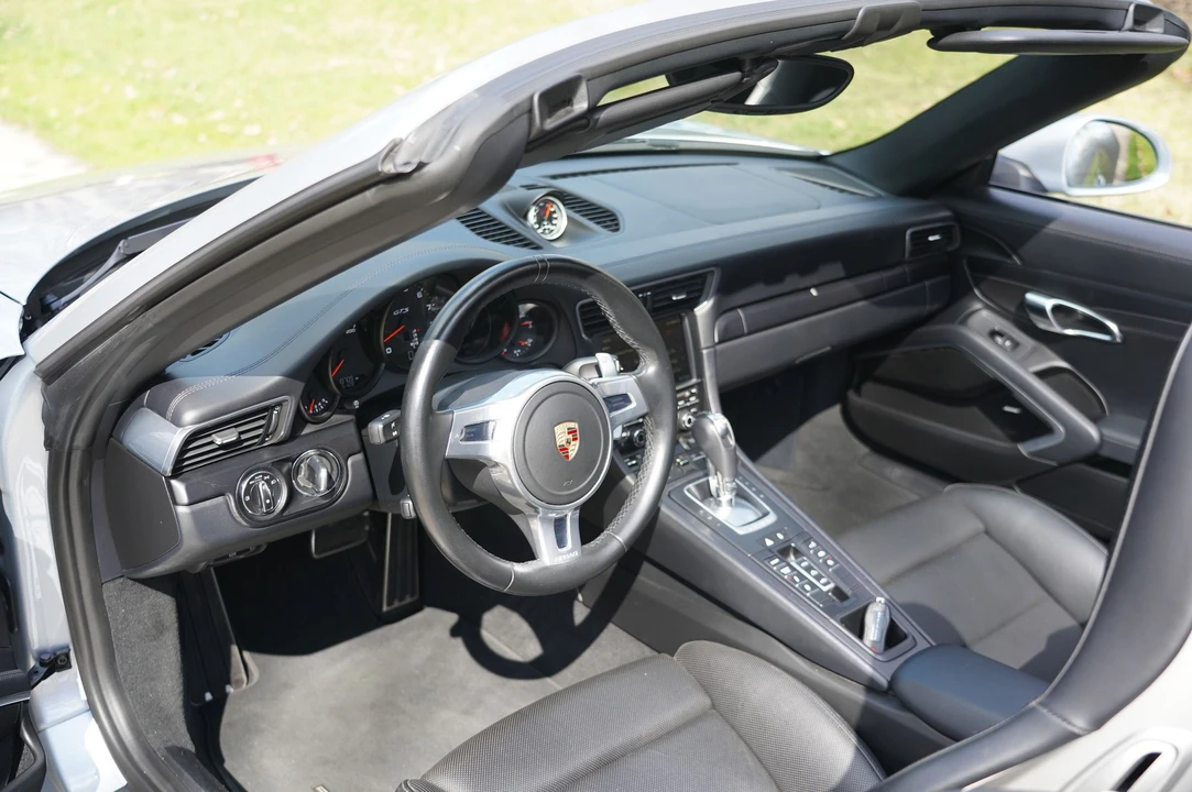 2015 Porsche 991 Carrera GTS - Image 5 of 11