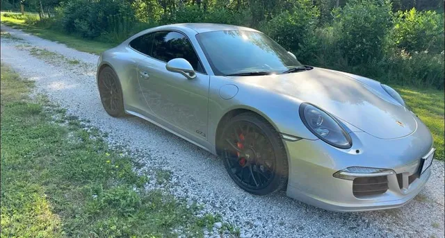 2015 Porsche 911 Carrera GTS Coupe