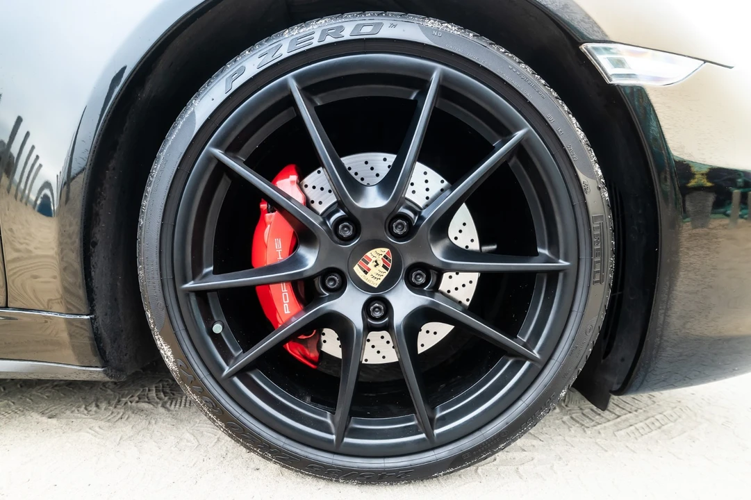 2015 Porsche 991 Targa 4 & 4S - Image 16 of 21