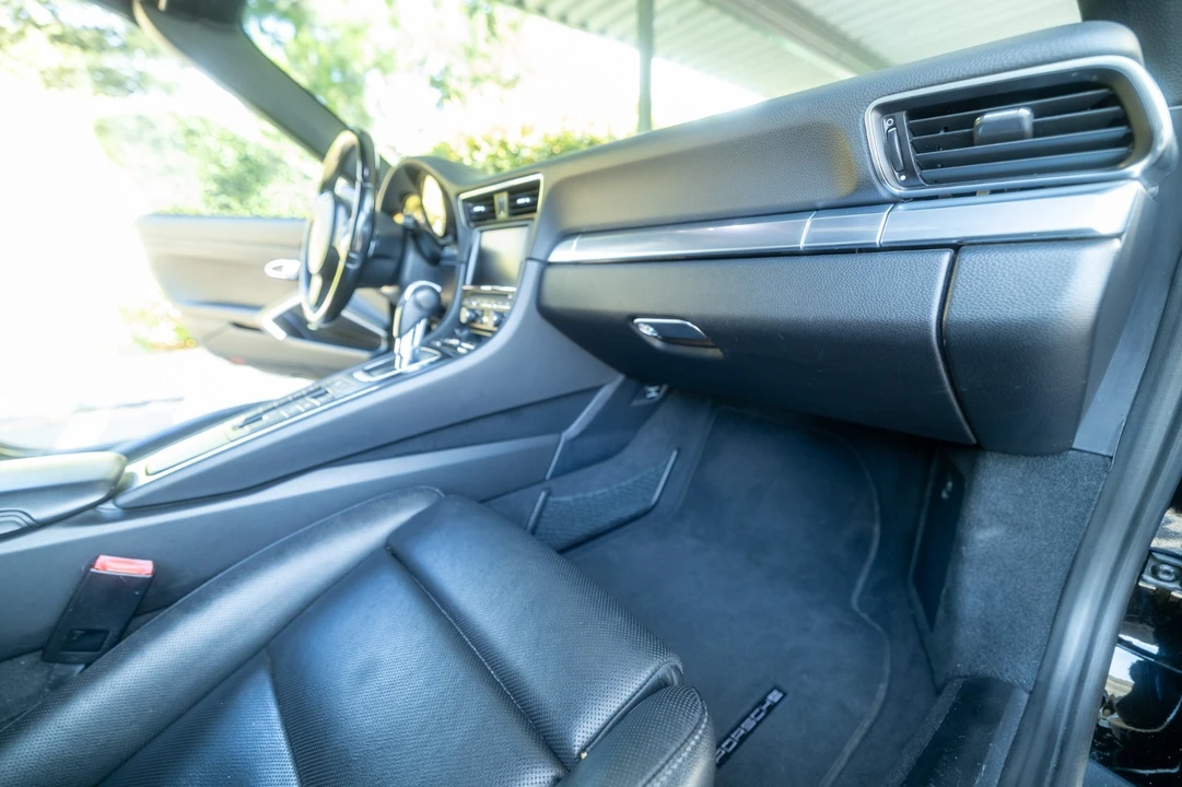 2015 Porsche 991 Targa 4 & 4S - Image 20 of 21