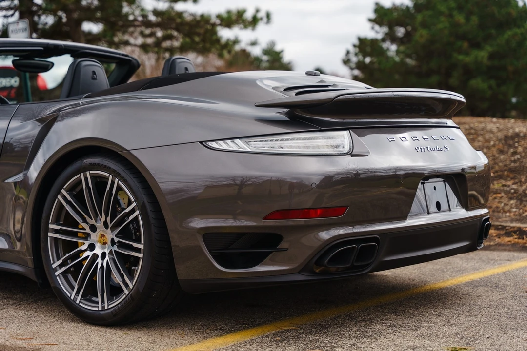 2015 Porsche 991 Turbo S - Image 11 of 12