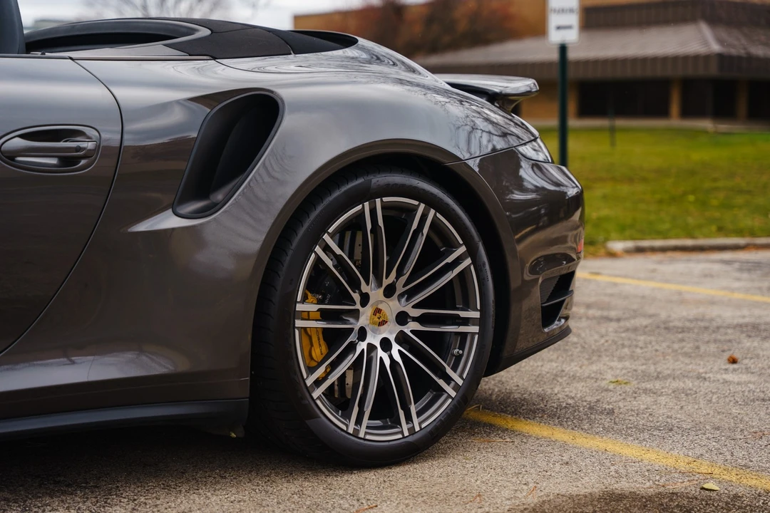 2015 Porsche 991 Turbo S - Image 9 of 12