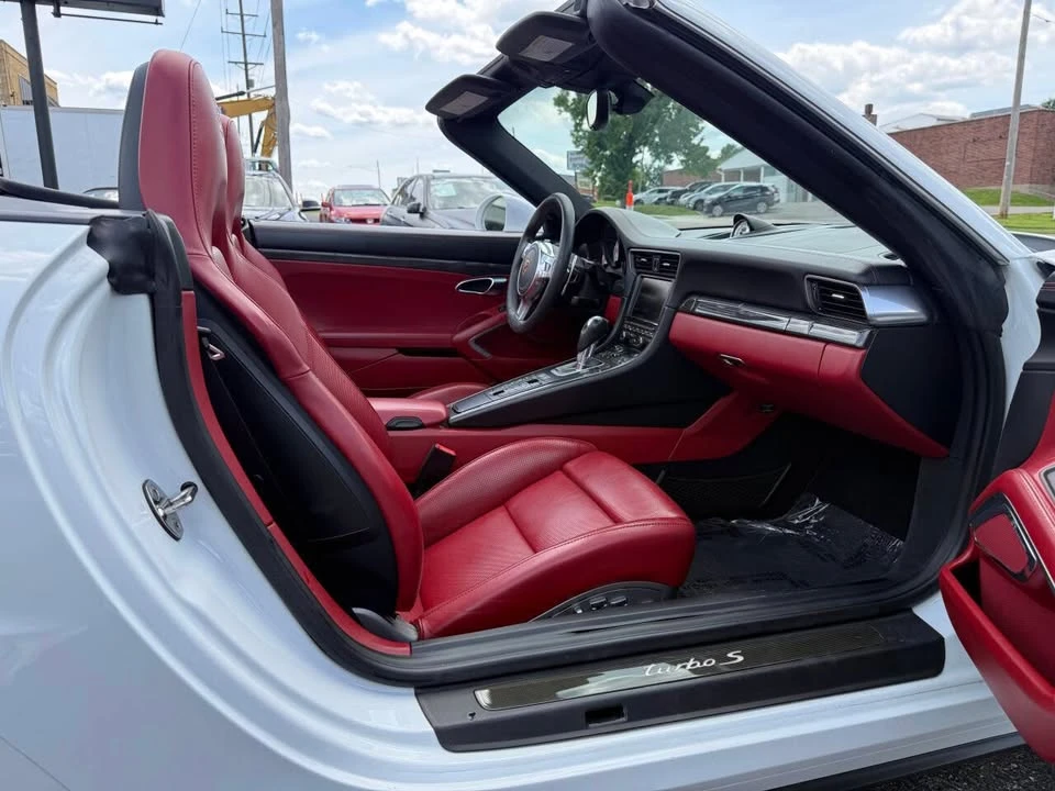 2015 Porsche 991 Turbo S - Image 9 of 20