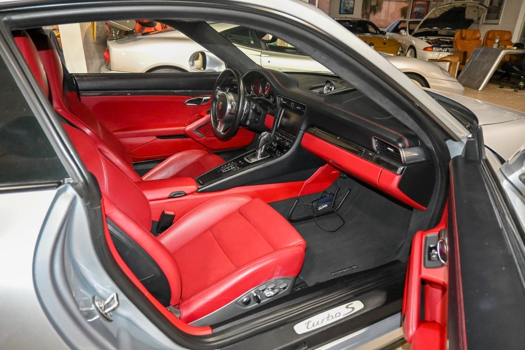 2015 Porsche 991 Turbo - Image 7 of 17