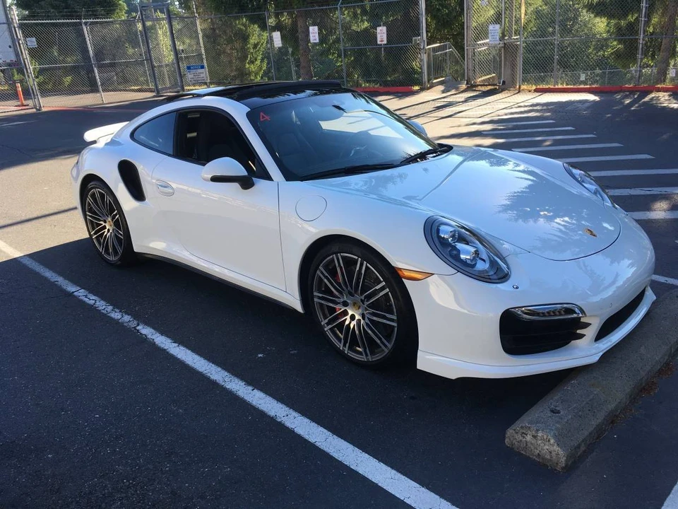 2015 Porsche 991 Turbo - Image 9 of 10