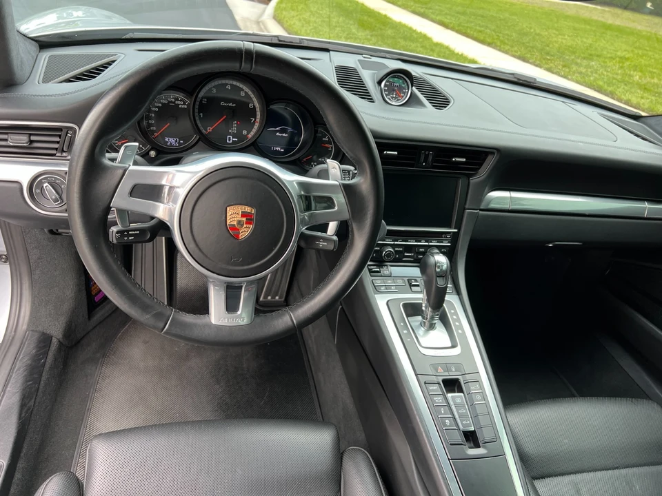 2015 Porsche 991 Turbo - Image 23 of 31