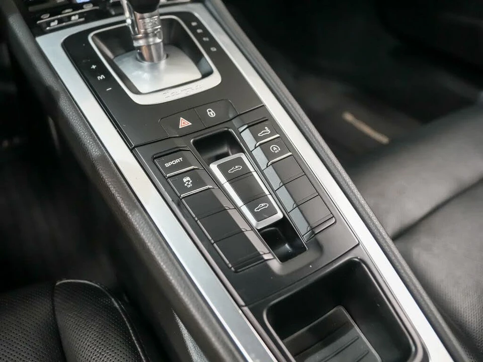 2015 Porsche 991 Targa 4 & 4S - Image 30 of 31