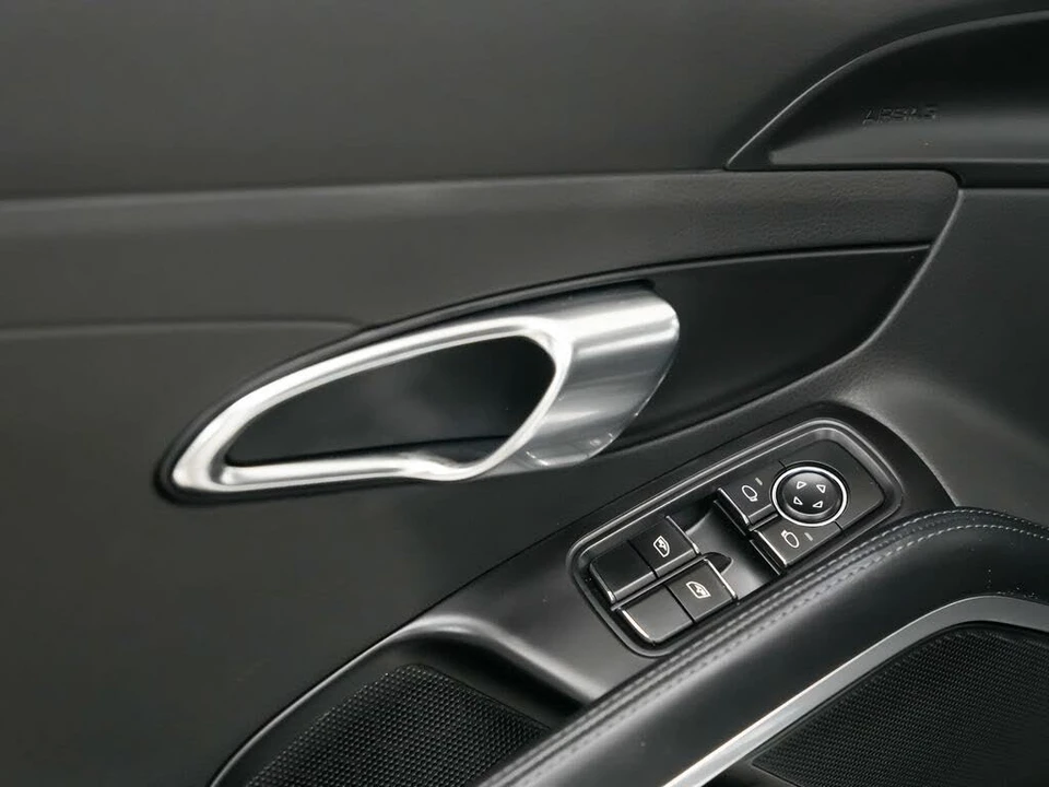 2015 Porsche 991 Targa 4 & 4S - Image 19 of 31