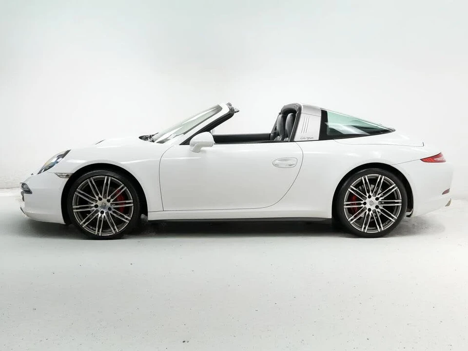 2015 Porsche 991 Targa 4 & 4S - Image 2 of 31