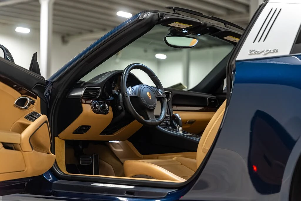 2015 Porsche 991 Targa 4 & 4S - Image 14 of 31