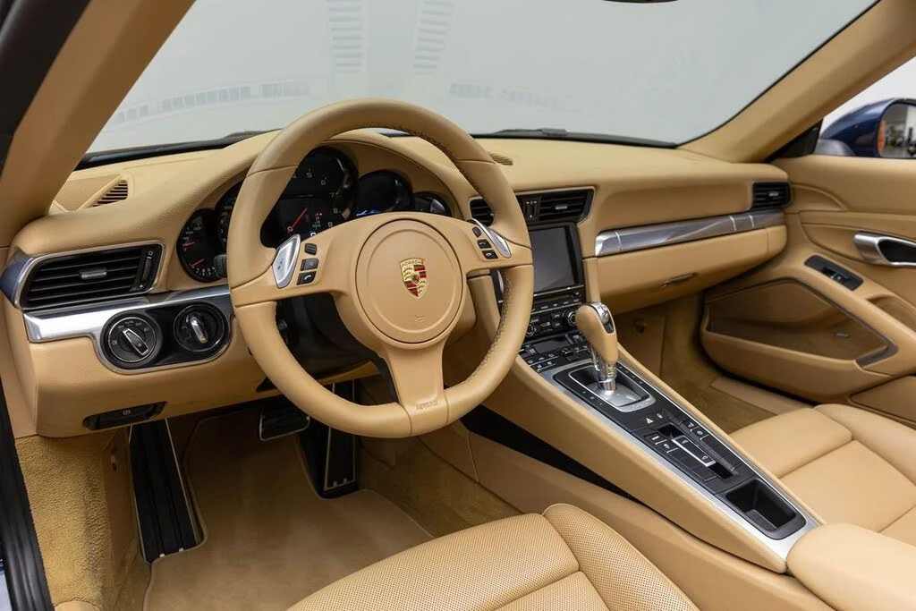 2015 Porsche 991 Targa 4 & 4S - Image 17 of 31