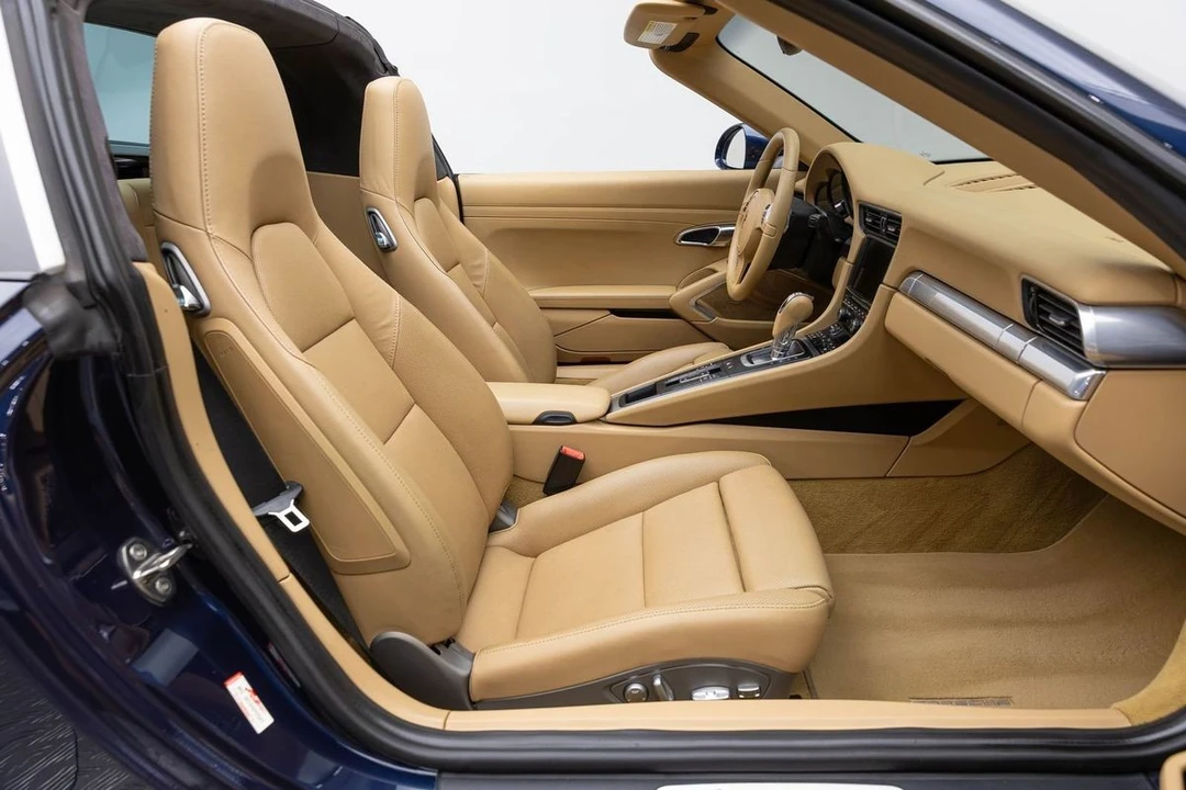 2015 Porsche 991 Targa 4 & 4S - Image 15 of 31