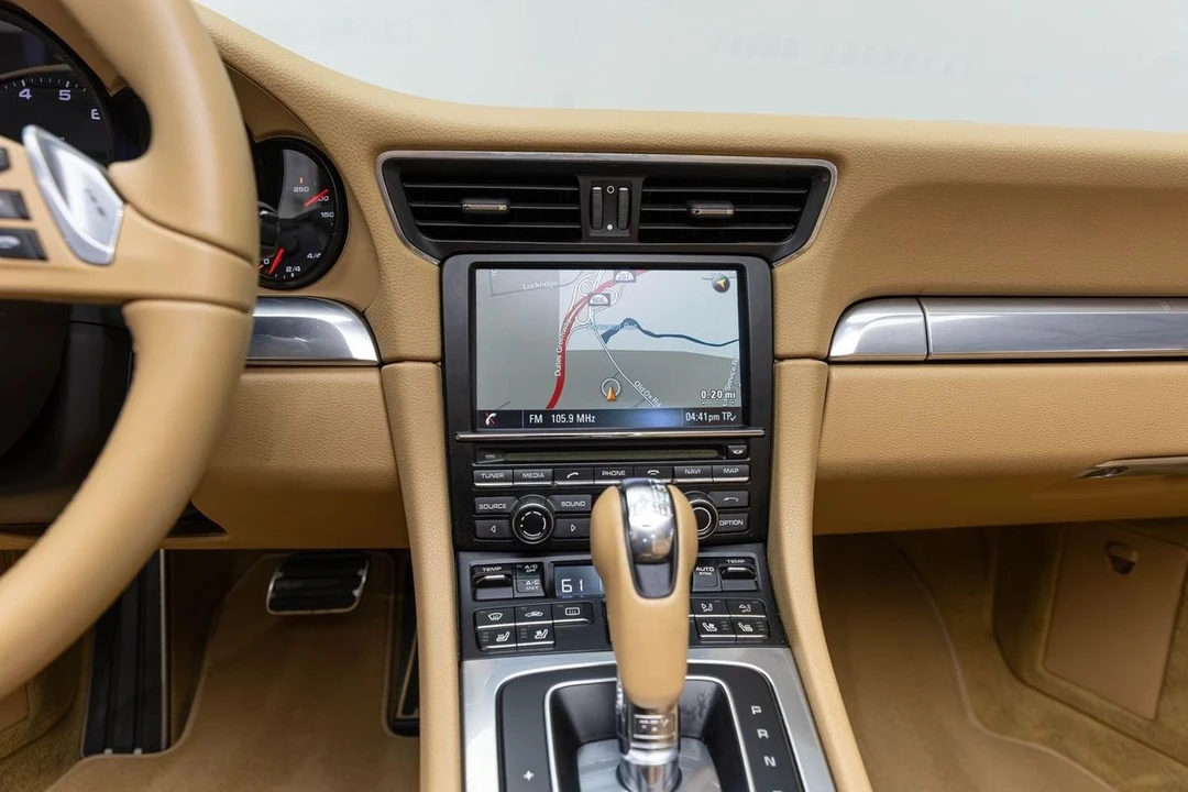 2015 Porsche 991 Targa 4 & 4S - Image 26 of 31