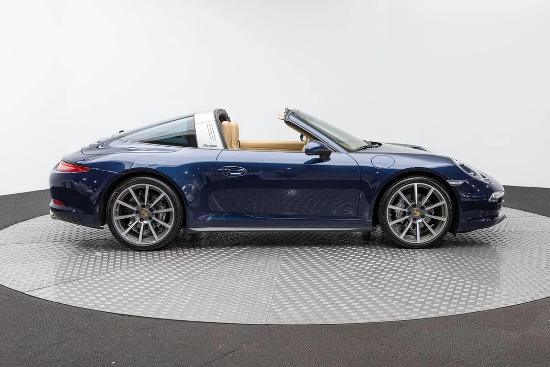 2015 Porsche 991 Targa 4 & 4S - Image 9 of 31