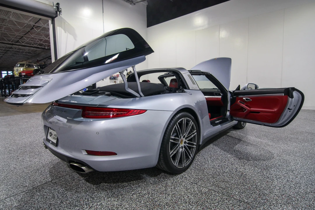 2015 Porsche 991 Targa 4 & 4S - Image 24 of 31