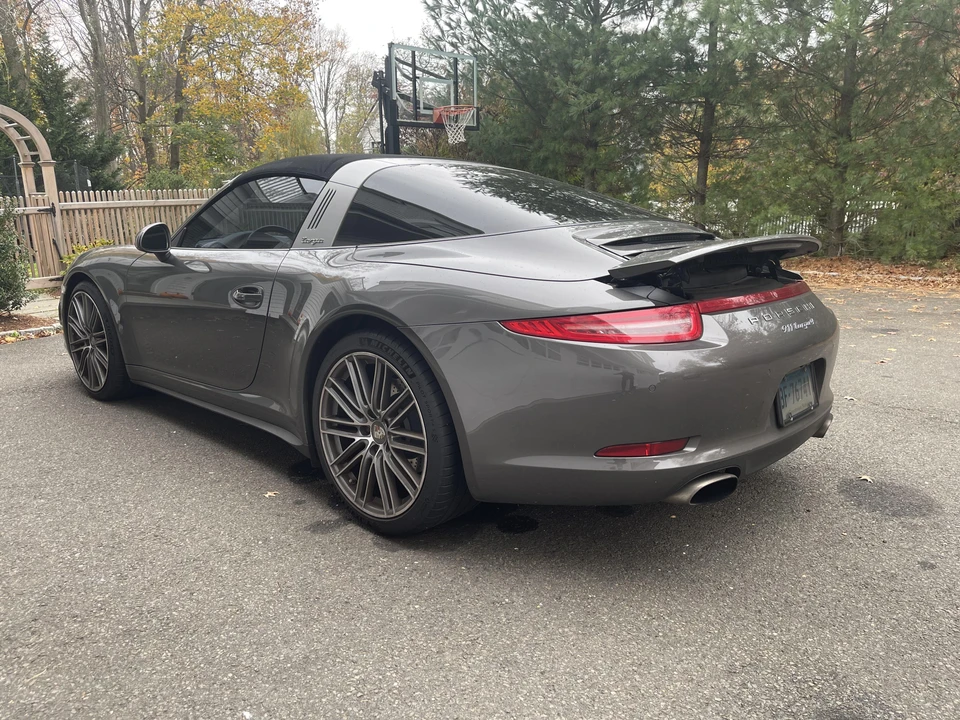 2015 Porsche 991 Targa 4 & 4S - Image 15 of 31