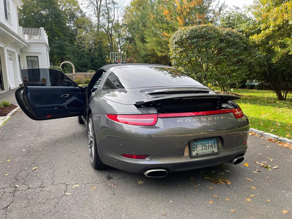 2015 Porsche 991 Targa 4 & 4S - Image 17 of 31