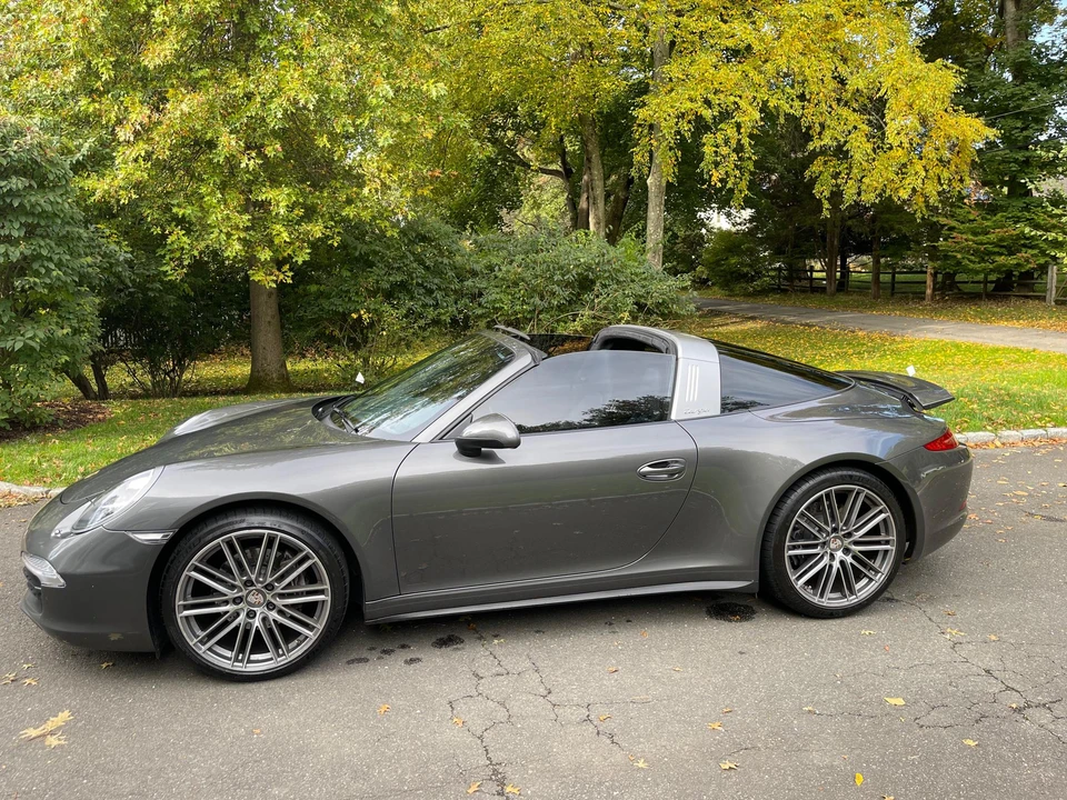 2015 Porsche 991 Targa 4 & 4S - Image 12 of 31