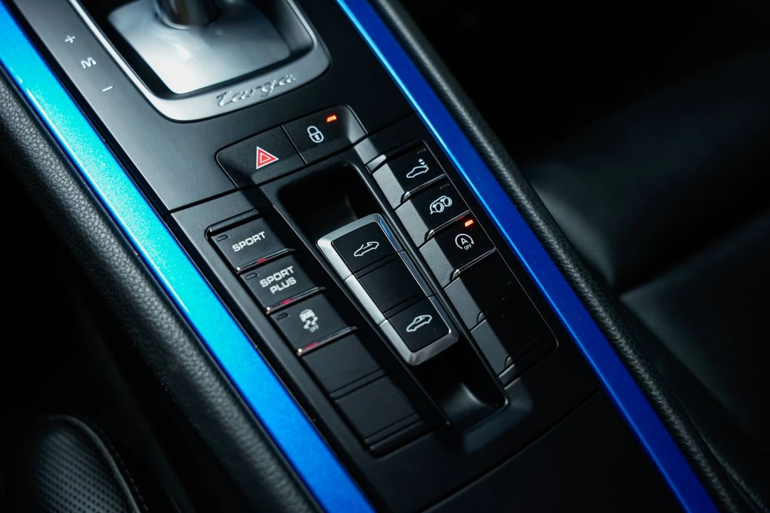 2015 Porsche 991 Targa 4 & 4S - Image 16 of 31