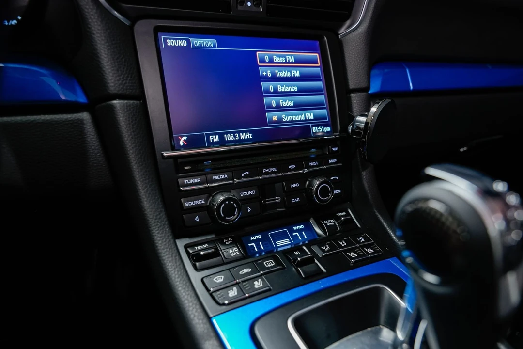 2015 Porsche 991 Targa 4 & 4S - Image 13 of 31