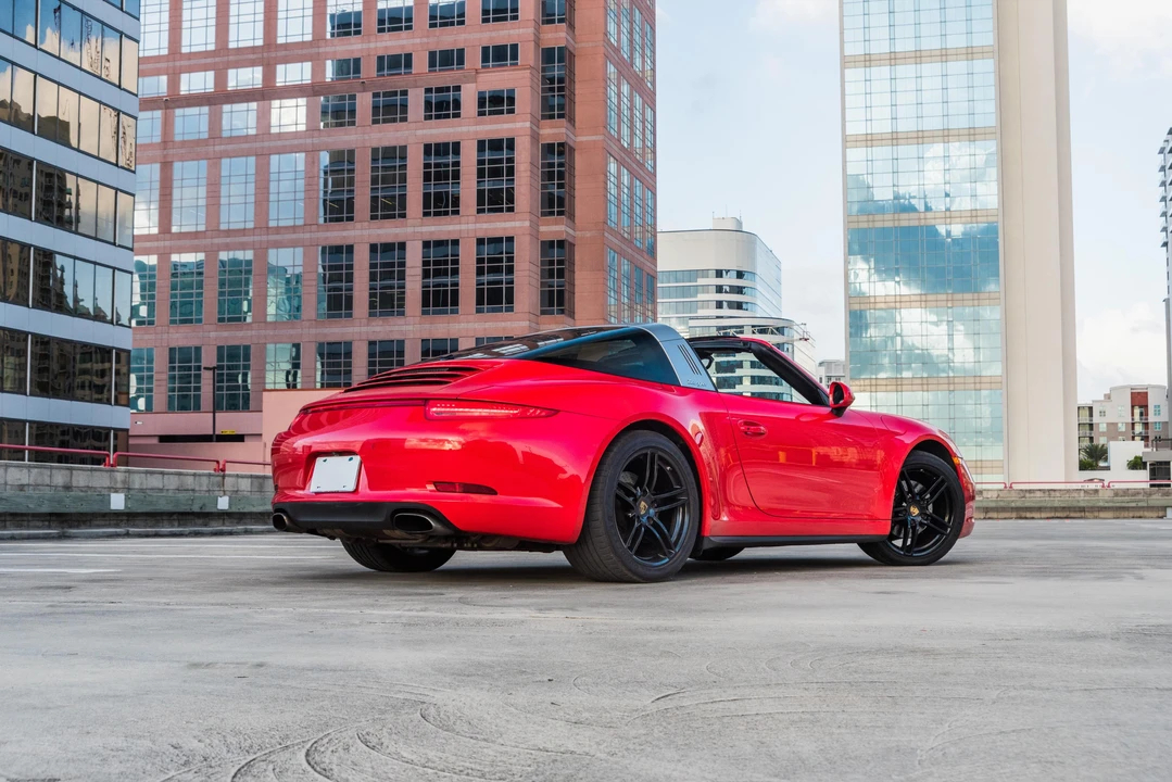 2015 Porsche 991 Targa 4 & 4S - Image 29 of 31