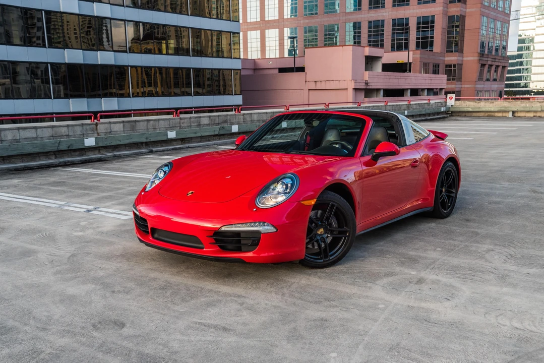 2015 Porsche 991 Targa 4 & 4S - Image 8 of 31