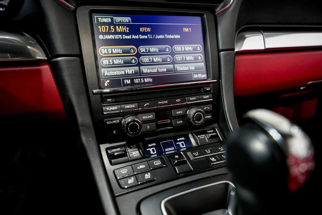 2015 Porsche 991 Targa 4 & 4S - Image 15 of 21