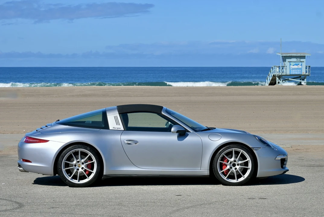 2015 Porsche 991 Targa 4 & 4S - Image 15 of 31