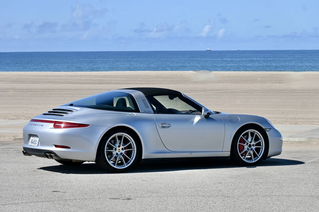 2015 Porsche 991 Targa 4 & 4S - Image 16 of 31