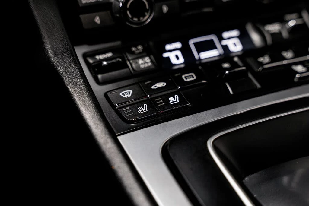 2015 Porsche 991 Targa 4 & 4S - Image 15 of 31