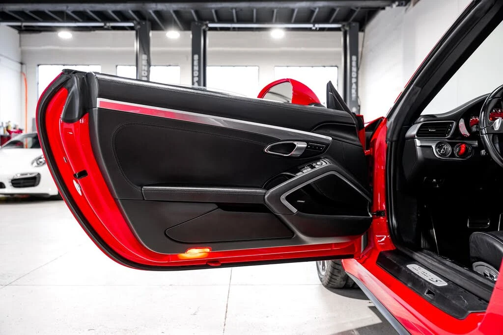 2015 Porsche 991 Targa 4 & 4S - Image 25 of 31