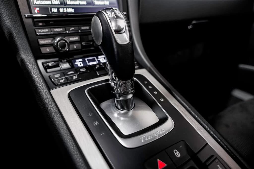 2015 Porsche 991 Targa 4 & 4S - Image 16 of 31