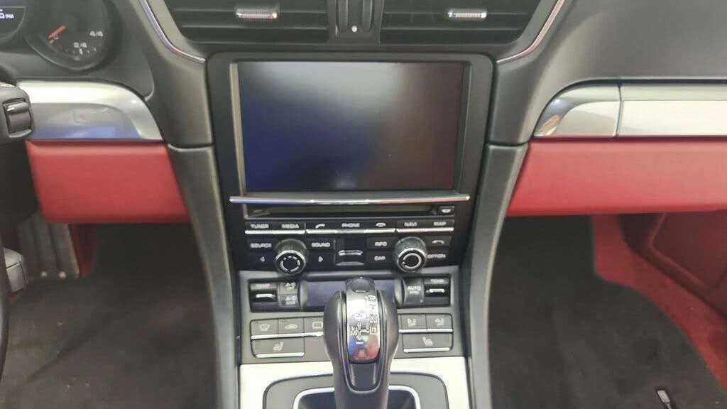 2015 Porsche 991 Targa 4 & 4S - Image 25 of 31
