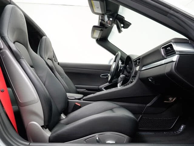 2015 Porsche 991 Targa 4 & 4S - Image 25 of 31
