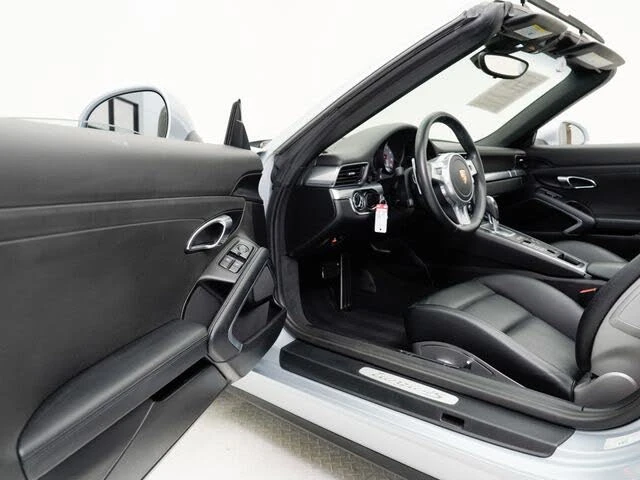 2015 Porsche 991 Targa 4 & 4S - Image 6 of 31