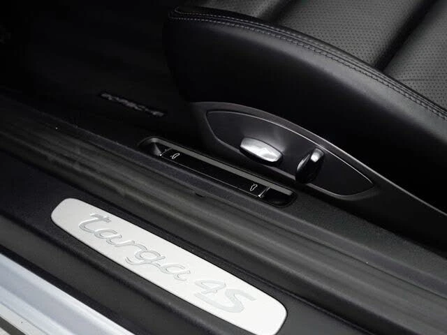 2015 Porsche 991 Targa 4 & 4S - Image 9 of 31