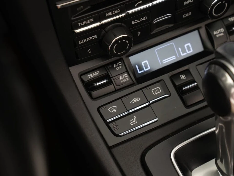 2015 Porsche 991 Targa 4 & 4S - Image 24 of 31