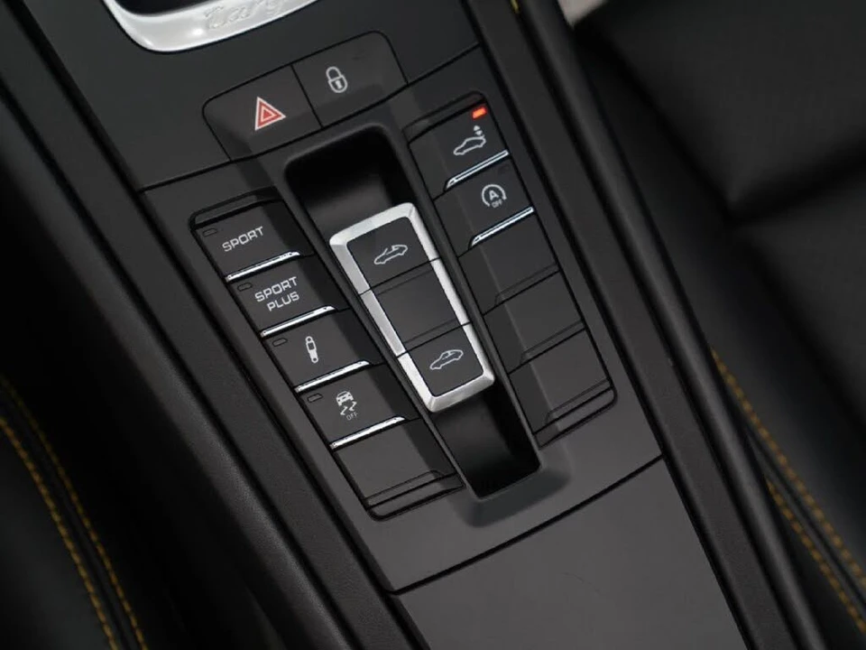 2015 Porsche 991 Targa 4 & 4S - Image 26 of 31