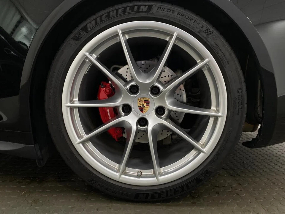 2015 Porsche 991 Targa 4 & 4S - Image 13 of 31