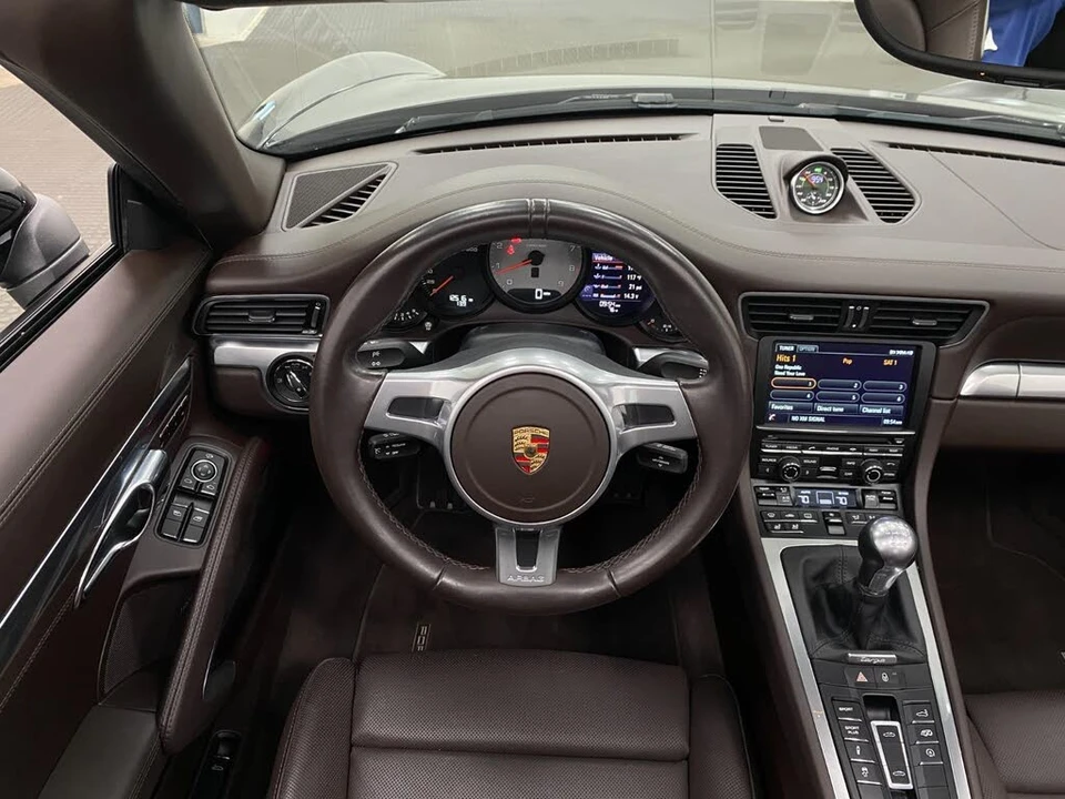 2015 Porsche 991 Targa 4 & 4S - Image 14 of 31