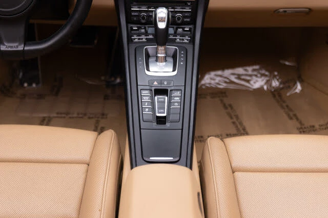 2015 Porsche 991 Targa 4 & 4S - Image 9 of 31