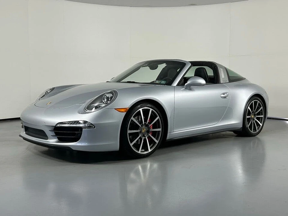 2015 Porsche 991 Targa 4 & 4S - Image 2 of 31