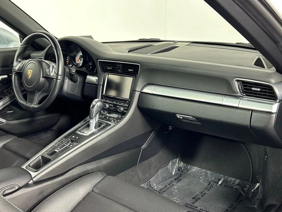 2015 Porsche 991 Targa 4 & 4S - Image 16 of 31