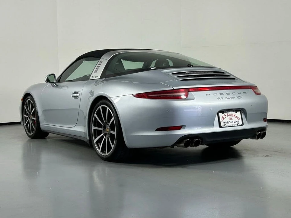 2015 Porsche 991 Targa 4 & 4S - Image 11 of 31